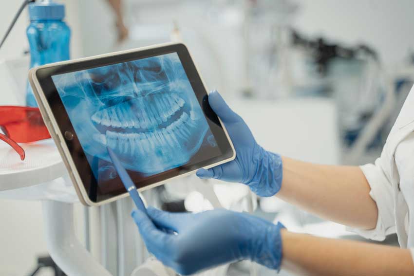Ross & Wendt Periodontics and Dental Implants,