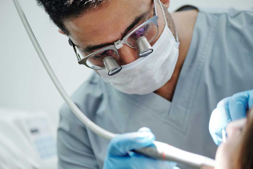 Ross & Wendt Periodontics and Dental Implants,